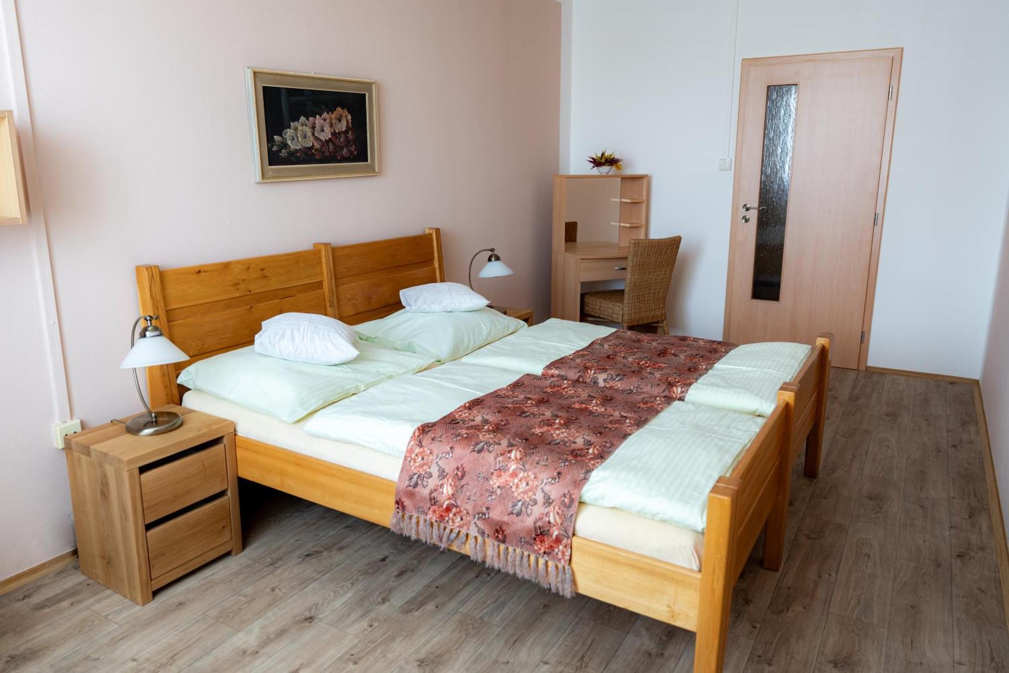 הרניצה Hotel Cementar מראה חיצוני תמונה