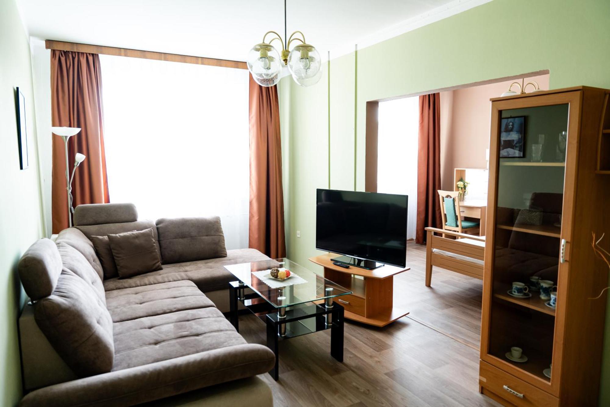 הרניצה Hotel Cementar מראה חיצוני תמונה