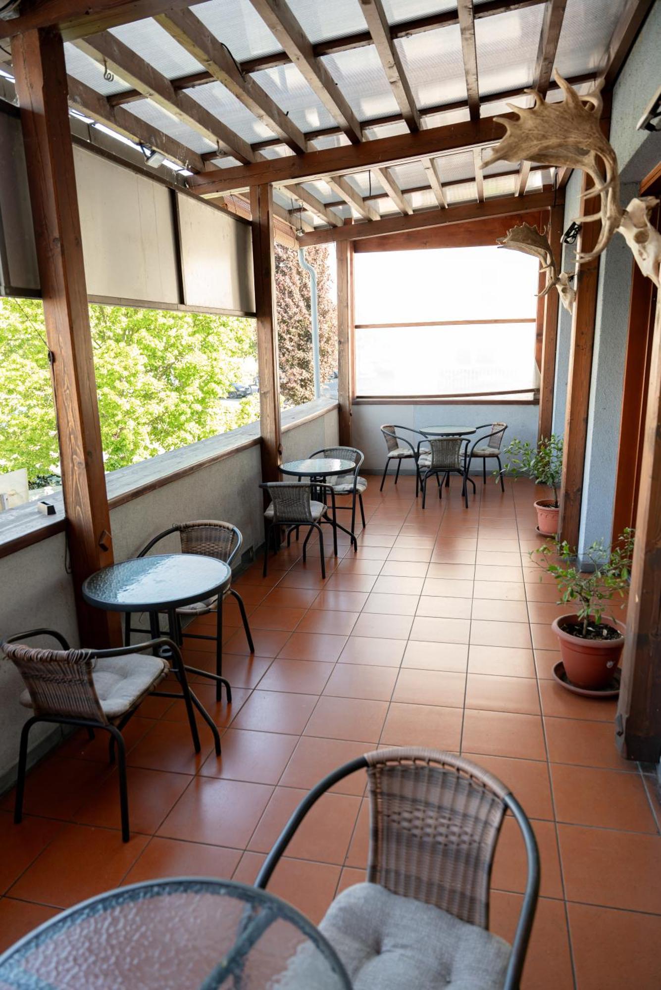 הרניצה Hotel Cementar מראה חיצוני תמונה